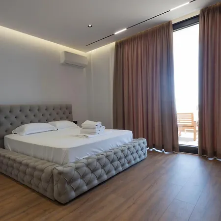 Aria Luxury 1