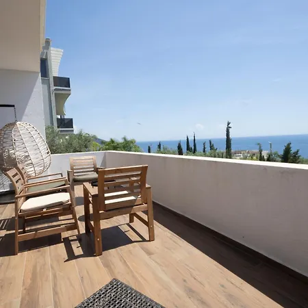 Aria Luxury 1 *